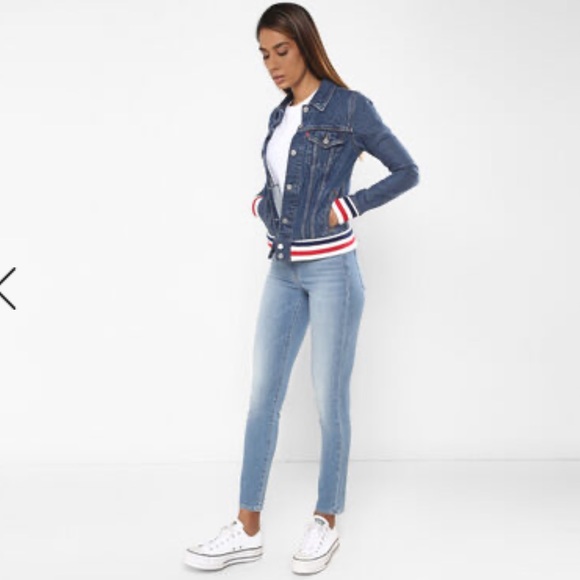 🔥🔥🔥NEW Levi's Original Rib Trim Trucker Denim Jacket - Picture 3 of 7